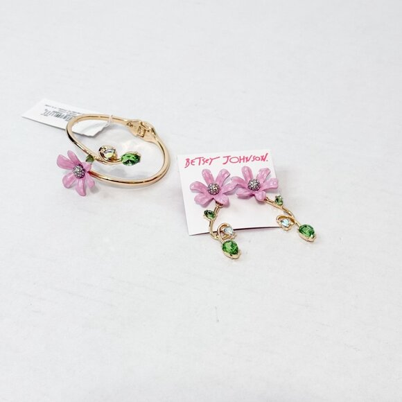 Betsey Johnson NWOB Gold Tone Flower Bangle Bracelet Crystal Accent Drop Earring - Picture 5 of 16